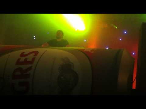 WAKE UP // STEVE ANGELLO DROPS Teardrop Is A Waterfall (Swedish House Mafia Remix)