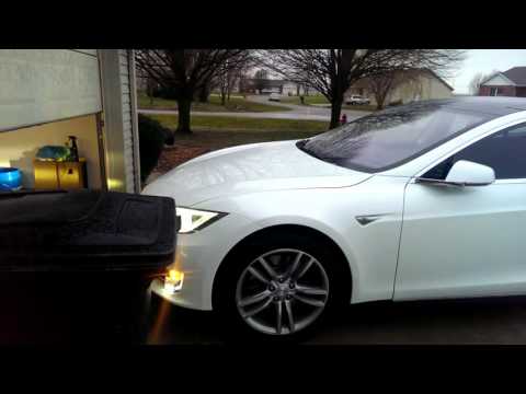 Watch This Tesla Park Itself ... Very Slowly