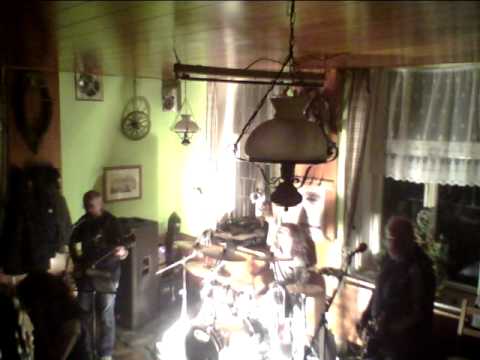 '11 11 12 01 29 Povoleni Majolenka Cigara Kousej Je to zly Snad kazda tvar Vecirek Spinavy zada Ryba Badys Mamut