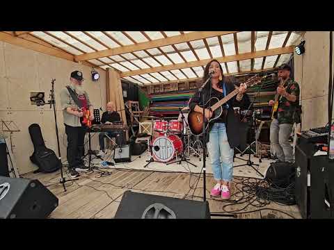 Caro Luna feat Ingelsträde Allstar: Ay Amor - Reggaefesten, Brygghallen, Höganäs 250705