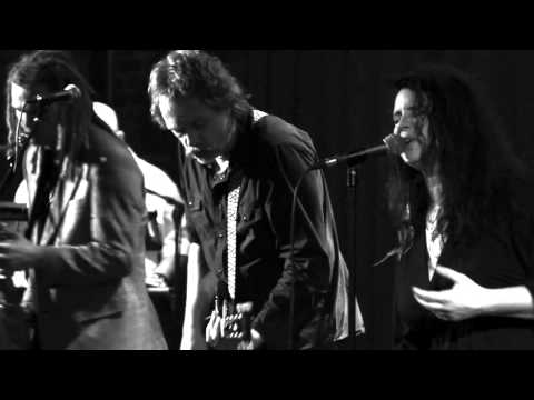Kaleigh Baker Singing "The Weight Of It All" Live @ The Social