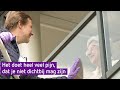 Bianca kan dankzij hoogwerker toch even bij haar moeder op bezoek