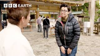 Sue Perkins Learns about Japanese Tradition and History | The Travel Edit