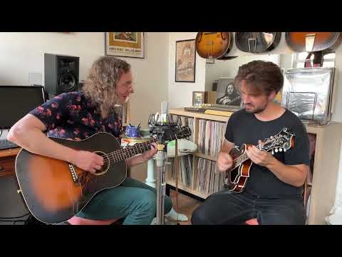 Michael Daves & Jacob Jolliff - Air Mail Special (Jim & Jesse)