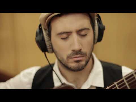 La Malí - Cerviño - Romance de barrio (Official Video)