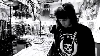 Mute boy // Ashton Irwin