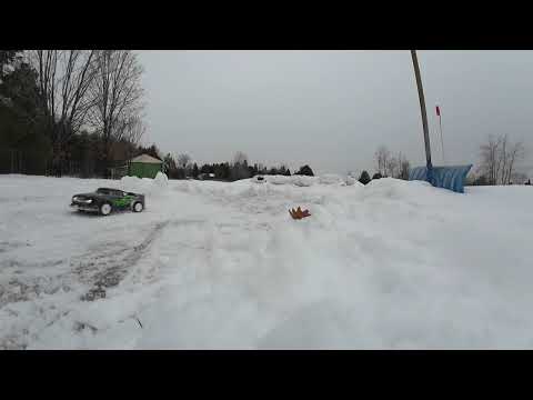 AWD RC Truck + Snow slow-motion 2!
