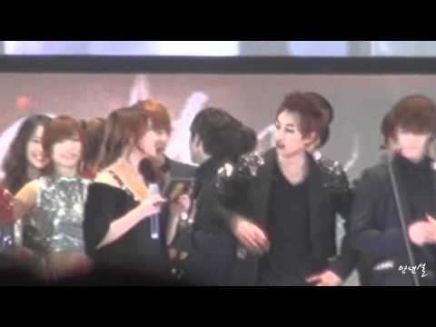 120111 The 26th Golden Disk Awards Moments