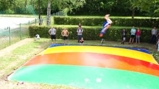 Фотография "JUMPING PILLOW" - надувная подушка для прыжков детей, уличный батут из ПВХ (PVC) ТаймТриал