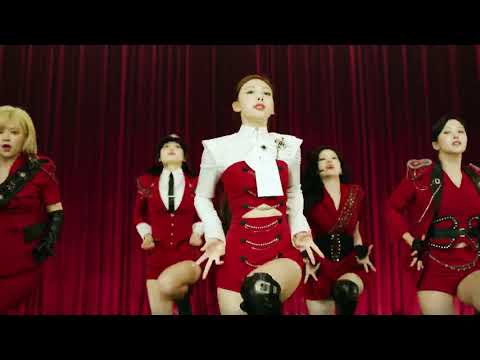 That Smirk of Tzuyu 😫😫😫She’s going dark