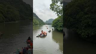 Travel to Ninh Binh Vietnam, scenic boat in Trang An #vlog #trending #travel #shorts #trend #video