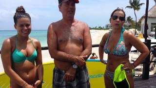preview picture of video 'SUP Stand Up Paddleboarding in Playa Del Carmen | Playa Boardsports PdC Mexico'