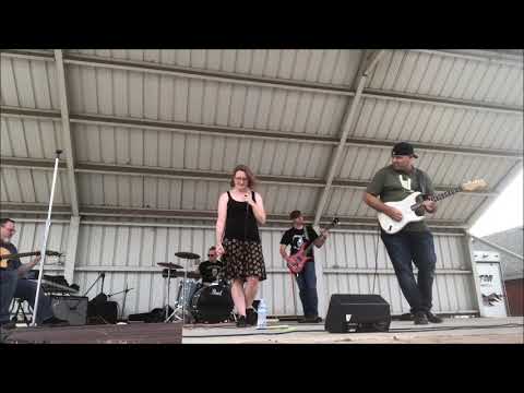 Cry on stage at the Monroe County Fair