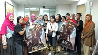 Acha Septriasa Bulan Terbelah Dilangit Amerika