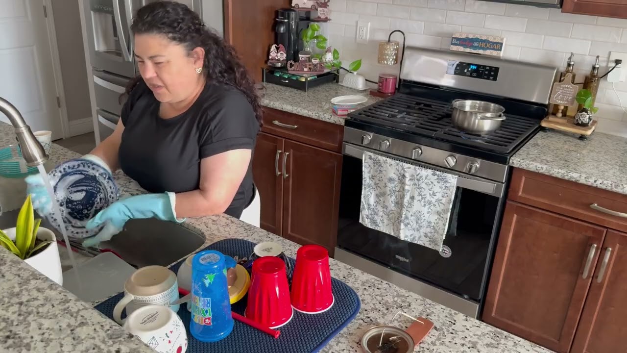 Habits of a virtuous woman/Building a home with gratitude #cozyhome #simplelife