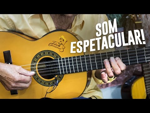 Goianito tocando na Viola Rozini Modelo Tião Carreiro