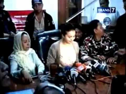 Manohara: I was treated like an animal