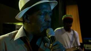 Gregory Isaacs sings Border in Made In Jamaica - DVD out now