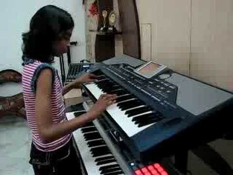 INDIAN GIRL PLAYING  KEYBOARD HINDI INSTRUMENTAL MUSIC - Classic Medley of 2 Rhythmic Awara songs