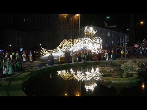 Three Kings parade to celebrate the Epiphany delights crowds in Madrid