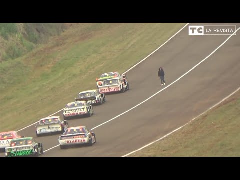Mujer cruza la pista en plena final de TC Pista - Posadas 2015