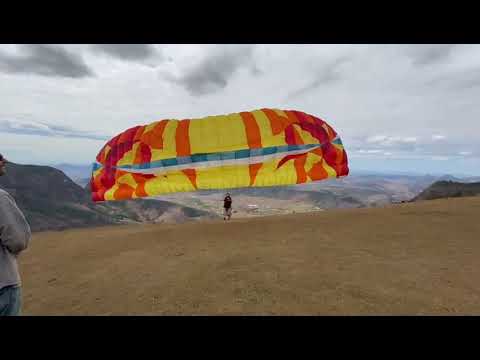 Decolagem Voo 223 de Parapente IKE Costa - 21/08/22 - segundo da rampa do Monjolo