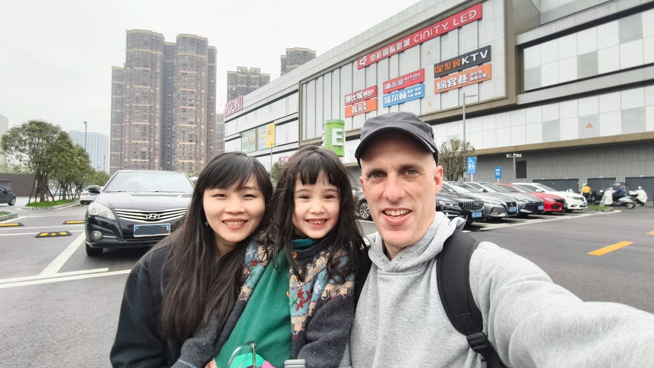 CHINA EN DIRECTO: NUEVO CENTRO COMERCIAL... ¿FANTASMA? | Jabiertzo