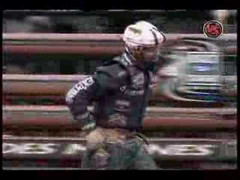 Travis Briscoe Vs. Red Light