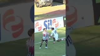 Quase quase o Figueirense faz o gol com esse presente da zaga do Anápolis #NoCentroDoJogo