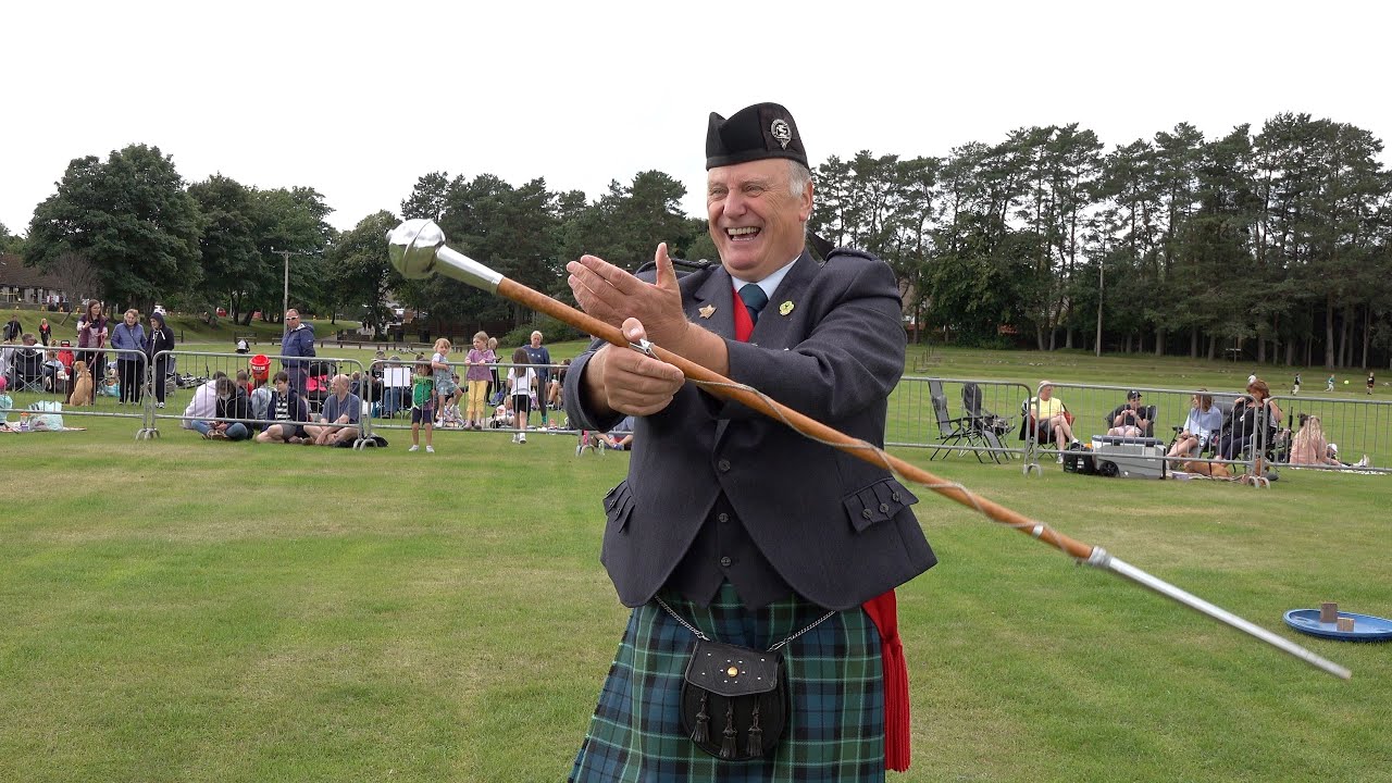 What is a drum major in a pipe band? Tipseri