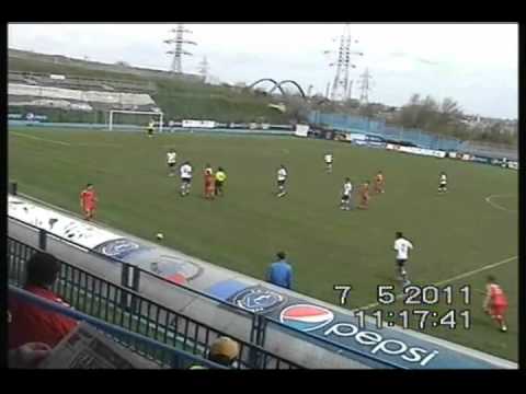 VIITORUL CONSTANTA-GLORIA BUZAU 2-2..07.05.2011