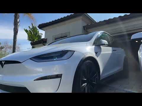 2022 Model X Plaid v 2022 Model X Long Range