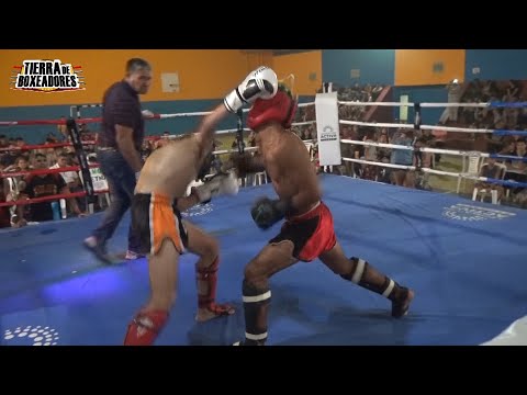 12° Pelea Exhibición   Mateo Ñarcumpai  Vs  Diego Baez    Kick Boxing Cinco Saltos 11 03 23