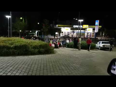 Njerezit nuk futen ne shtepi nga frika e termeteve!