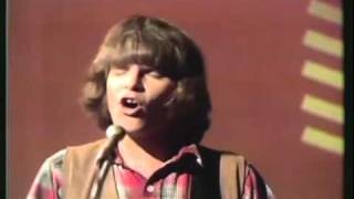 Creedence Clearwater Revival - Bad Moon Rising (The Johnny Cash Show - Sept 27, 1969)