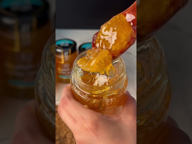 عسل طبيعي مع الشمع 1 كيلو (2 عبوة 500 جم)