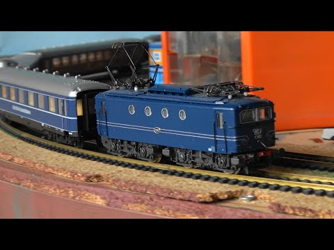 1955-1958 F9 /F10 Rheingold w/ all possible locomotives I can run, more types possible btw!