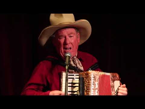 Can't Tame Wild Women - Saddle Pals