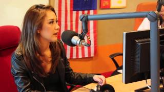 Bunga Citra Lestari di Ceria Pagi untuk mempromosikan lagu terbarunya "Wanita Terbahagia"