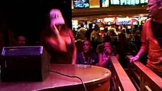 Twins Dueling Pianos Show / 