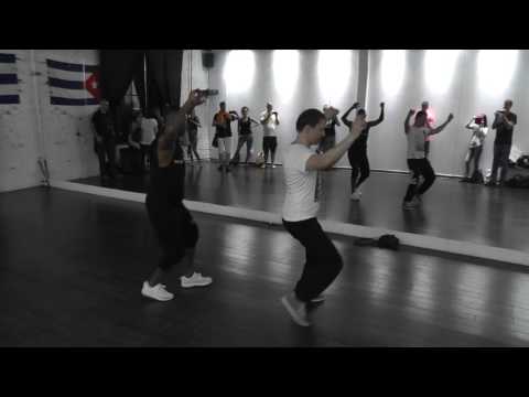 Salsa Class 10.05.16 at D'AKOKAN Dance School - Yoandy Villaurrutia & Natasha Sirenko