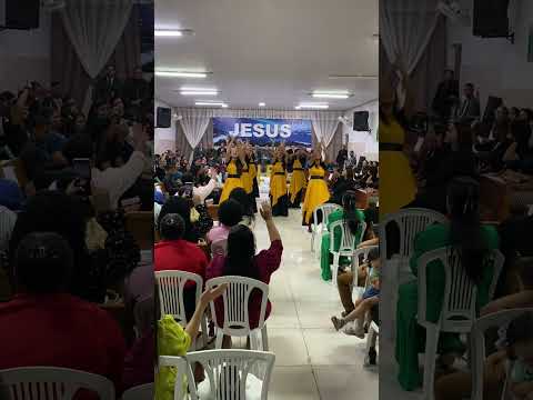 Grupo de Gesto Gênesis - Hino: Chegando e Vencendo (Ruth e Claudio)