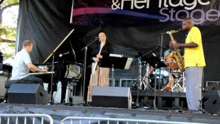 2010-JazzFest (17).avi