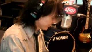 Lawrence Gowan performs &quot;Strange Animal&quot; on the Kim Mitchell Show