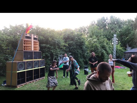 Tjotjo Soundsystem - No Guns Out & Dub 'Eastern Mix (vibronics) @ outdoor session (nl) 100722
