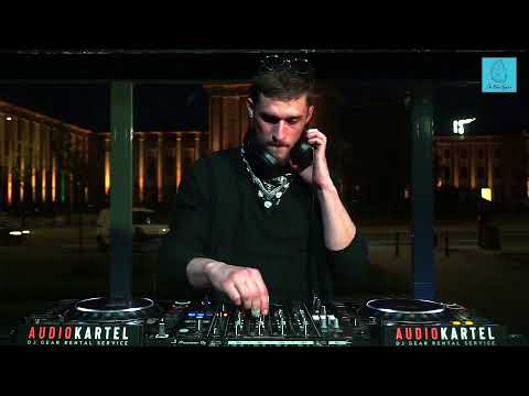 The Blue Oyster: Alphic / 13.05 / 20 - 21