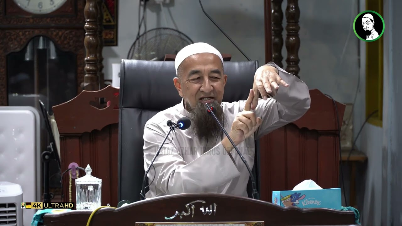 Solat Dikawasan Orang Lalu Lalang? - Ustaz Azhar Idrus