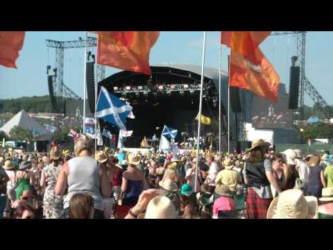 Glastonbury 2010 La Roux - I'm Not Your Toy