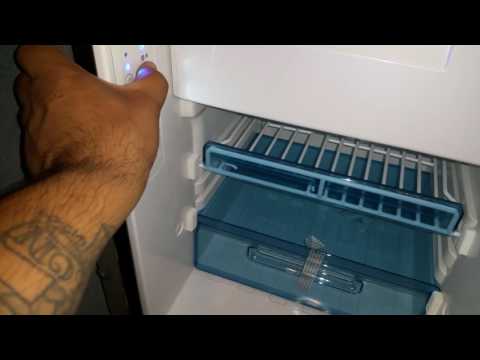 2017 freightliner dometic fridge problem