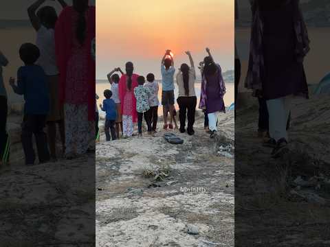 கைக்குள் சிக்கிய சூரியன்🌞 Catching Sunset Kanyakumari #kids #villagelife #nature #happy #sunsetview